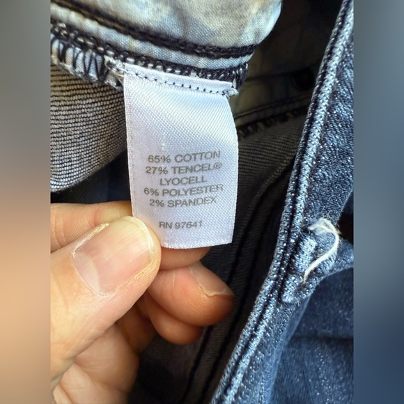 J Jill Denim Authentic Fit Slim Leg Jeans Women’s SZ 8 Blue Midrise Straight - Picture 7 of 11